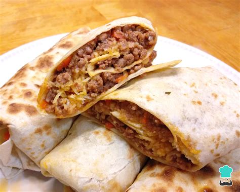 Burrito de carne con tortilla sobaquera