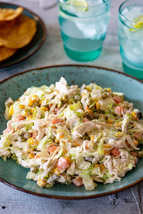 Ensalada de pollo cremosa estilo mexicano