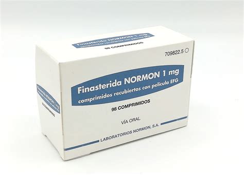 Imagen de envases de finasterida de 1 mg con una receta médica