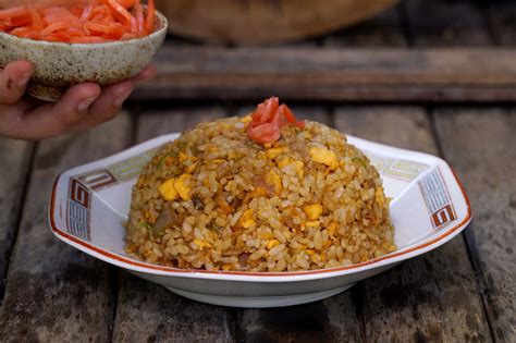 Arroz frito latino listo para servir