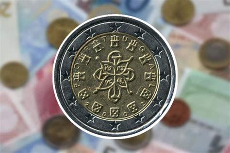 Monedas de euro limpias después de la cocción con pulpo