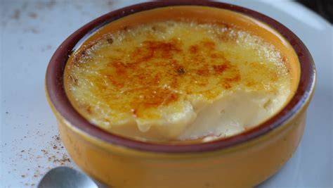 Platos dulces con leche caducada