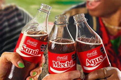 Botellas de Coca-Cola personalizadas como recuerdo de boda