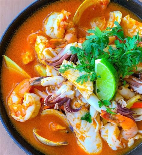 Ingredientes para sopa de mariscos