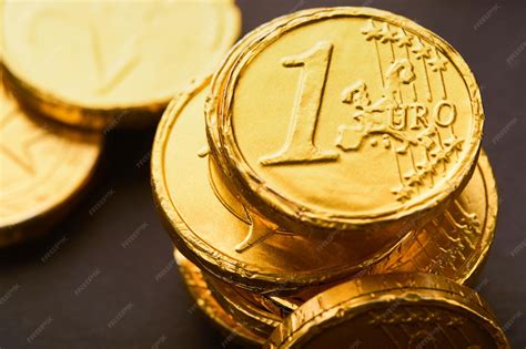 Monedas de chocolate apiladas