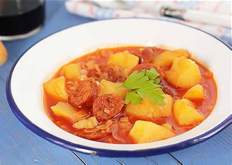 Plato de pochas a la riojana con chorizo