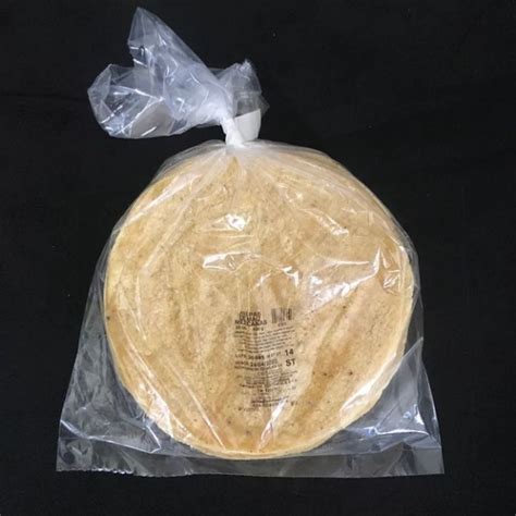 Bolsas de tortillas en el refrigerador