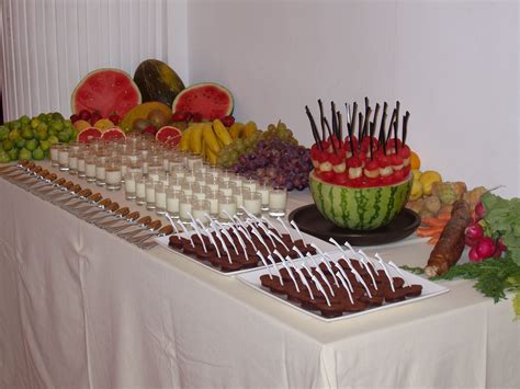 Mesa de degustación de tortas de boda