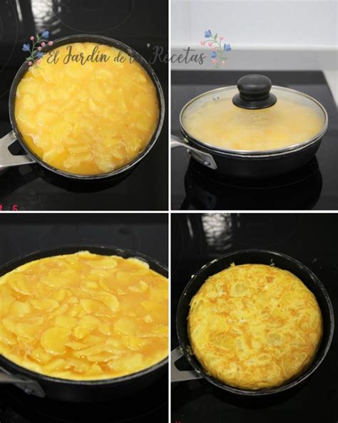 Tortilla de patatas sin huevo dorándose en la sartén