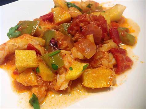 Plato de bacalao al ajoarriero con pimientos y patatas
