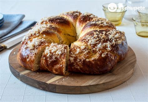 rosca gallega tradicional recién horneada