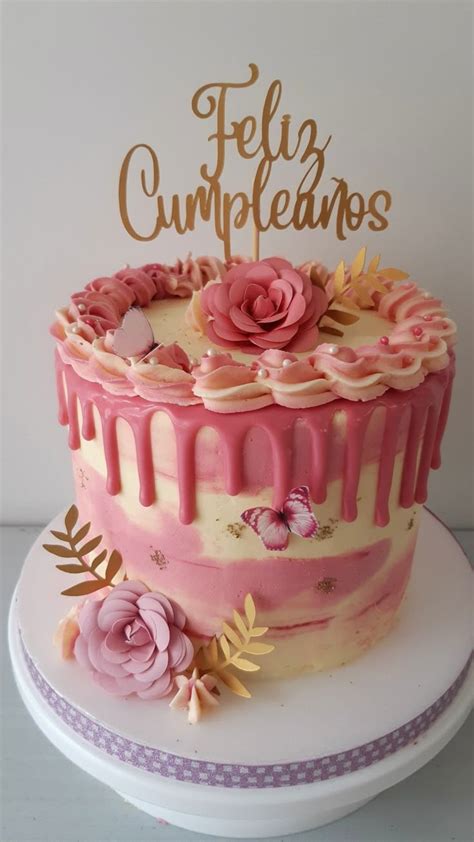 Tarta de cumpleaños decorada para mujer