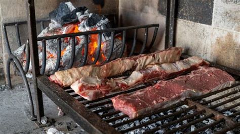 Esquema de la distribución de las brasas en la parrilla