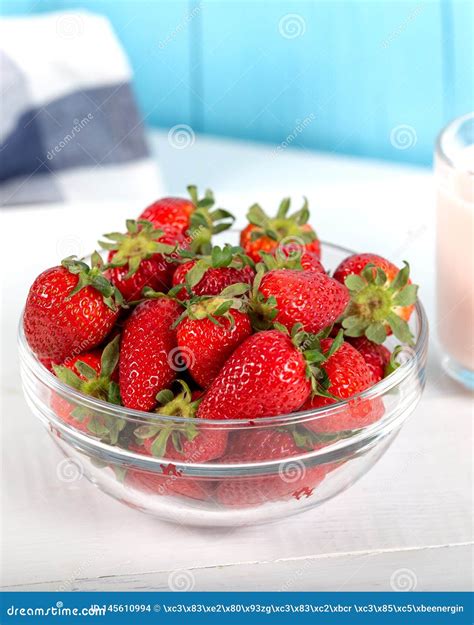Fresas frescas en un bol