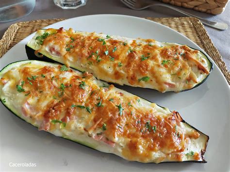 Calabacines rellenos de jamón y queso listos para cocinar