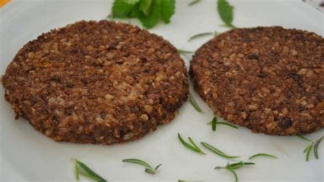 Proceso de elaboración de hamburguesas de lentejas y arroz