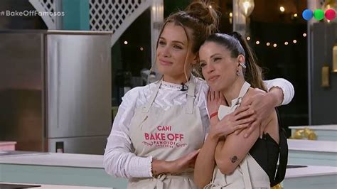 Cande Molfese y Cami Homs junto a Wanda Nara y el jurado en la final de Bake Off Famosos