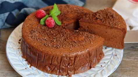 Tarta de chocolate sin gluten y sin azúcar con dos texturas