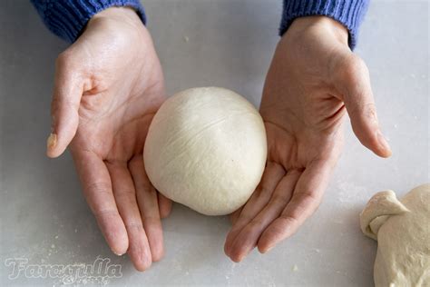 Técnica de boleado de la masa para pizza