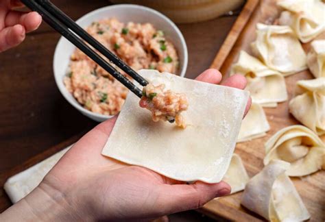 Variedad de rellenos y formas de wonton