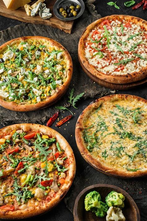 Variedad de pizzas en Pizza Negra
