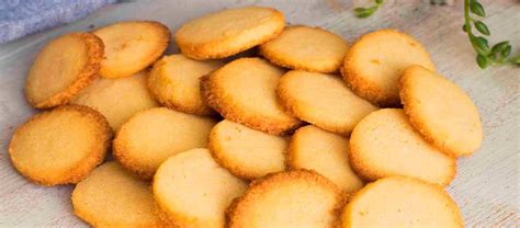 Galletas de aceite de oliva recién horneadas