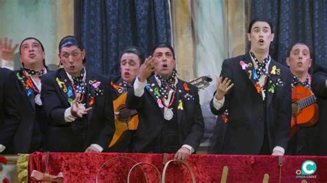 Imagen de la chirigota 'Ssshhhhh!!!' sobre el escenario del Falla