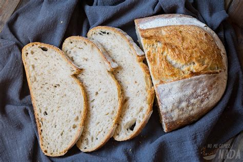 Pan de masa madre con greñado característico