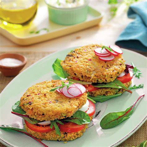 Hamburguesas de quinoa en plato