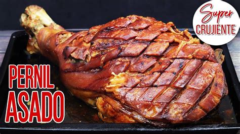 Pernil de cerdo asado y rebanado