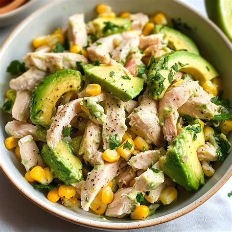 Ensalada de pollo con aguacate