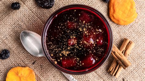 Mazamorra morada en un tazón