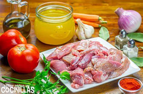 Ingredientes frescos para guiso de pavo