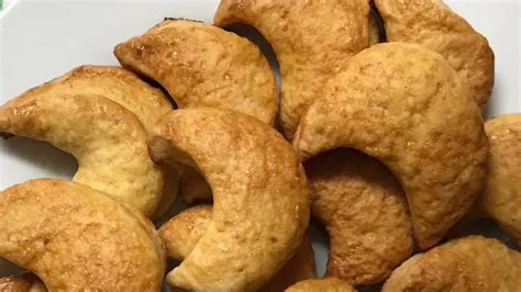 Tortas escaldadas recién horneadas con azúcar