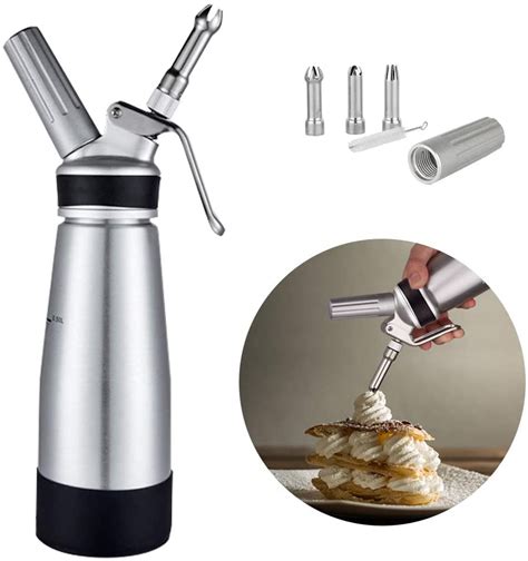 Sifón de cocina profesional con sus cargas de gas