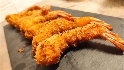Langostinos rebozados en panko listos para freír