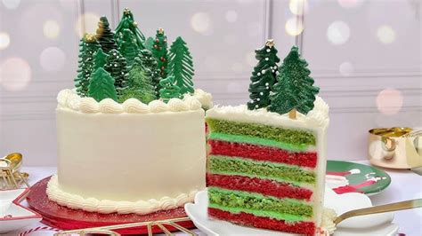 Variedad de pasteles salados navideños