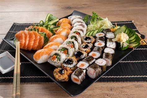 Selección de combos de sushi para grupos