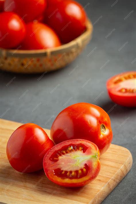 tomates frescos listos para procesar