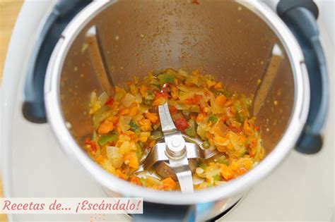 Thermomix preparando el sofrito para el arroz