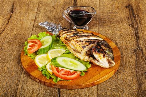 Dorada entera a la parrilla
