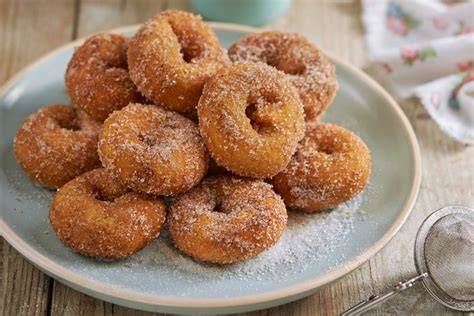 Rosquillas fritas extremeñas listas para servir