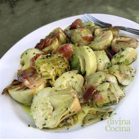 Plato de alcachofas de lata salteadas con jamón serrano