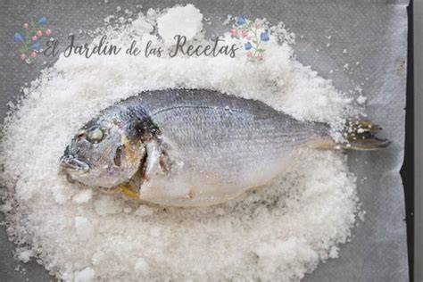 Proceso de preparación de la dorada a la sal