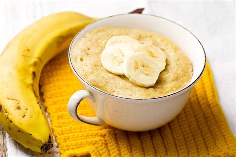 Ingredientes básicos para un mug cake de plátano