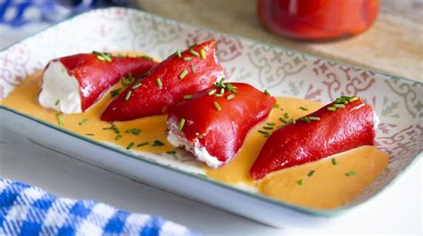 Pimientos del piquillo rellenos gratinados