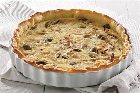 Quiche de cebolla y aceitunas con masa quebrada
