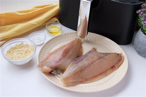Ingredientes frescos para pescado frito