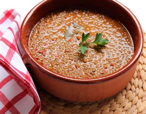 Proceso de preparación de lentejas en olla