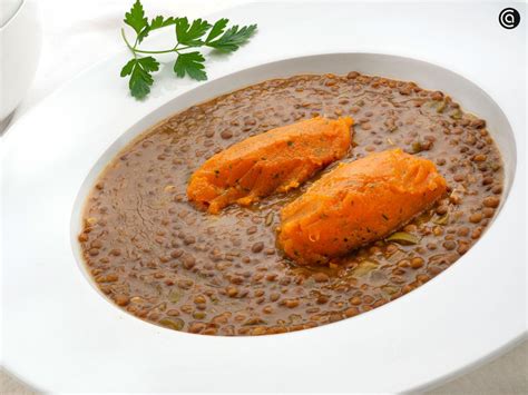 Lentejas especiadas con boniato y yogur